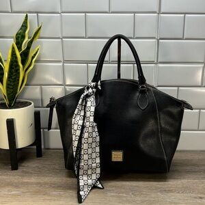 Dooney & Bourke Sydney Satchel in Black! Preowned!